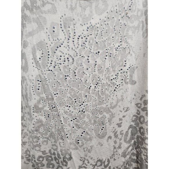 Bleu Womens Tunic Top Size Large Cream Animal Print Dolman Sleeve Embellished - Picture 2 of 6